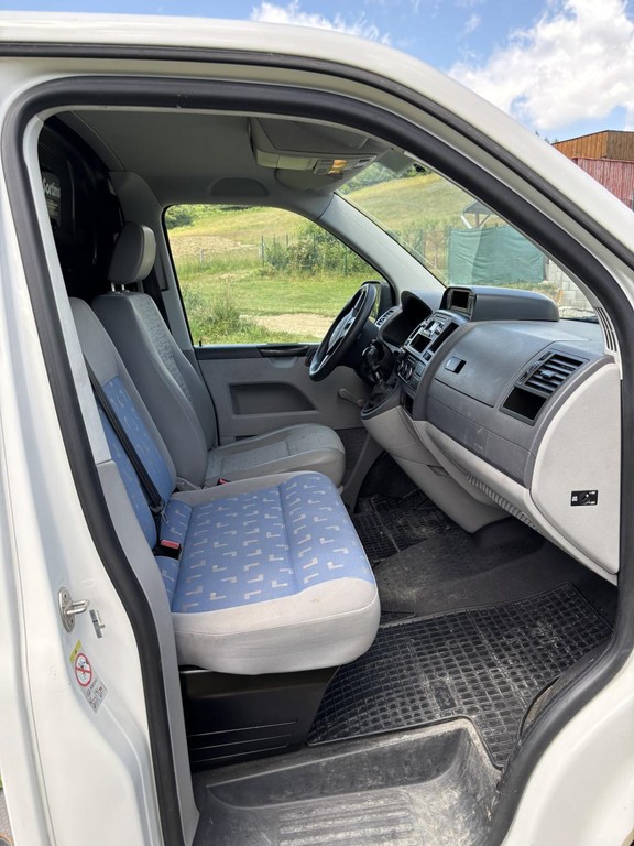 Volkswagen T5 Transporter 2.0 TDI 102k LR