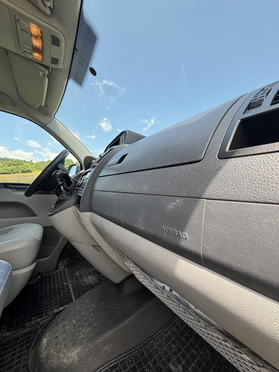 Volkswagen T5 Transporter 2.0 TDI 102k LR