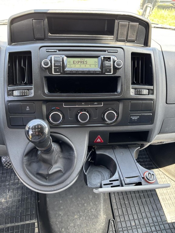 Volkswagen T5 Transporter 2.0 TDI 102k LR