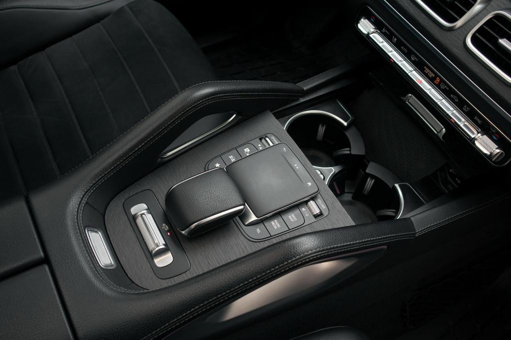 Mercedes GLE SUV 350d 4-Matic ZÁRUKA A BEZPLATNÝ SERVIS DO 2027