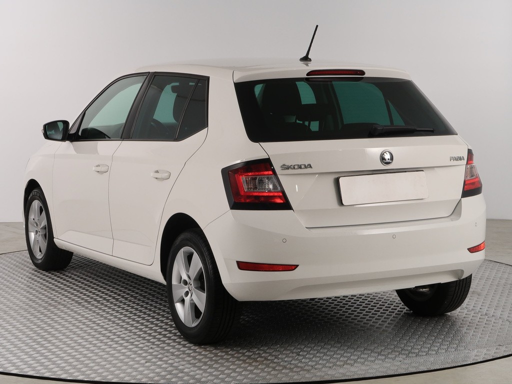 Skoda Fabia Ambition Plus 1.0 Tempomat, Park. senzory, senzor dažďa