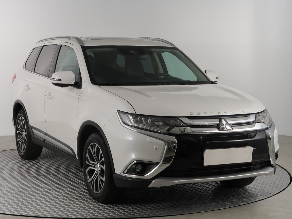 Mitsubishi Outlander Instyle 2.2 DI-D SK, 4X4, AUTOMAT, KOŽA NAVI, SERVIS