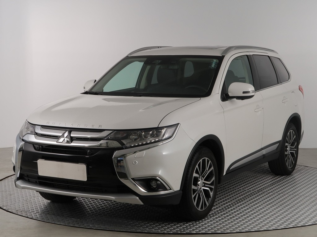 Mitsubishi Outlander Instyle 2.2 DI-D SK, 4X4, AUTOMAT, KOŽA NAVI, SERVIS