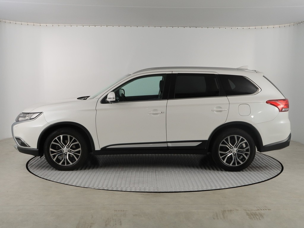Mitsubishi Outlander Instyle 2.2 DI-D SK, 4X4, AUTOMAT, KOŽA NAVI, SERVIS