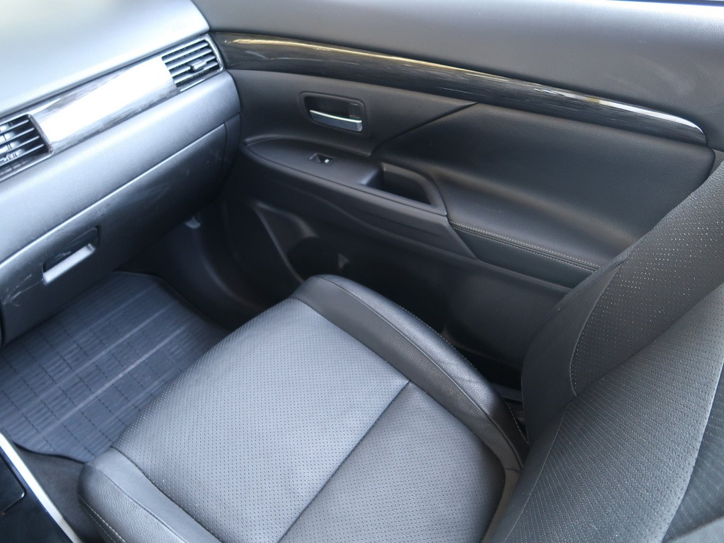 Mitsubishi Outlander Instyle 2.2 DI-D SK, 4X4, AUTOMAT, KOŽA NAVI, SERVIS