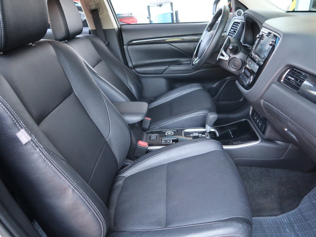 Mitsubishi Outlander Instyle 2.2 DI-D SK, 4X4, AUTOMAT, KOŽA NAVI, SERVIS