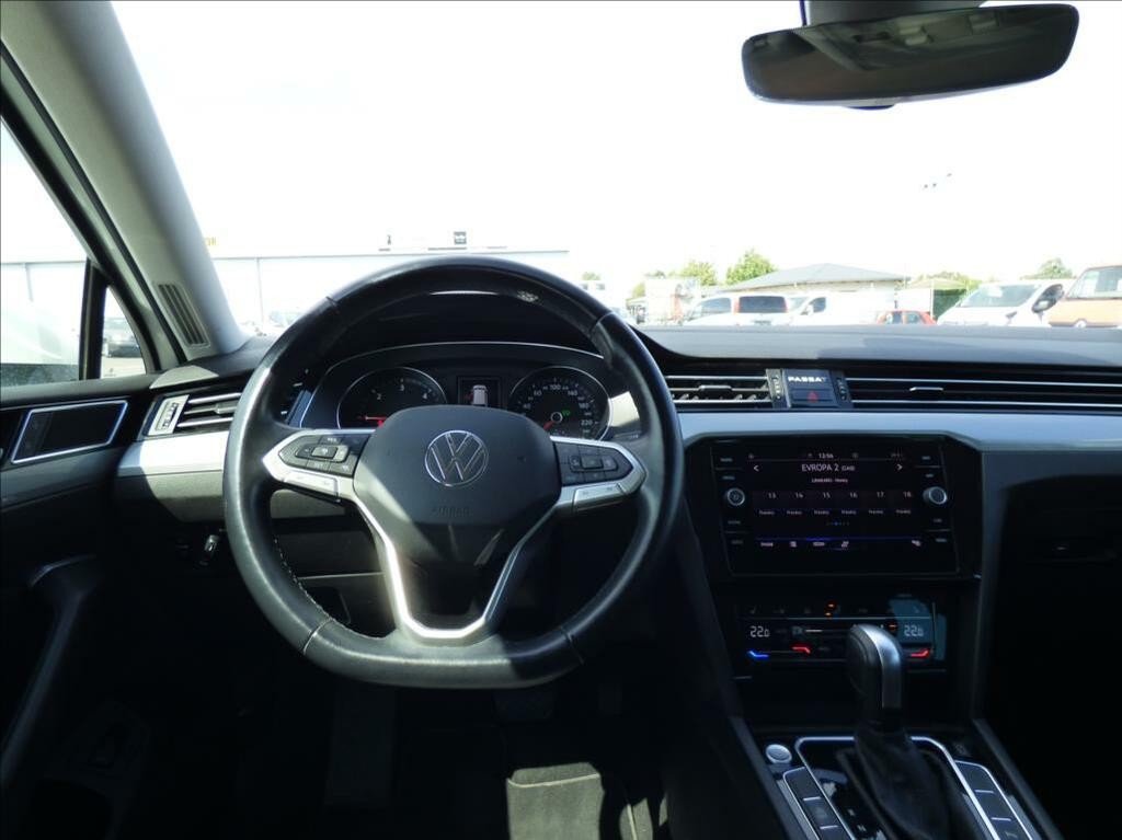 Volkswagen Passat Variant 2, 0 TDI DSG, LED, Navigace, Digi Klima, VW servis  Business