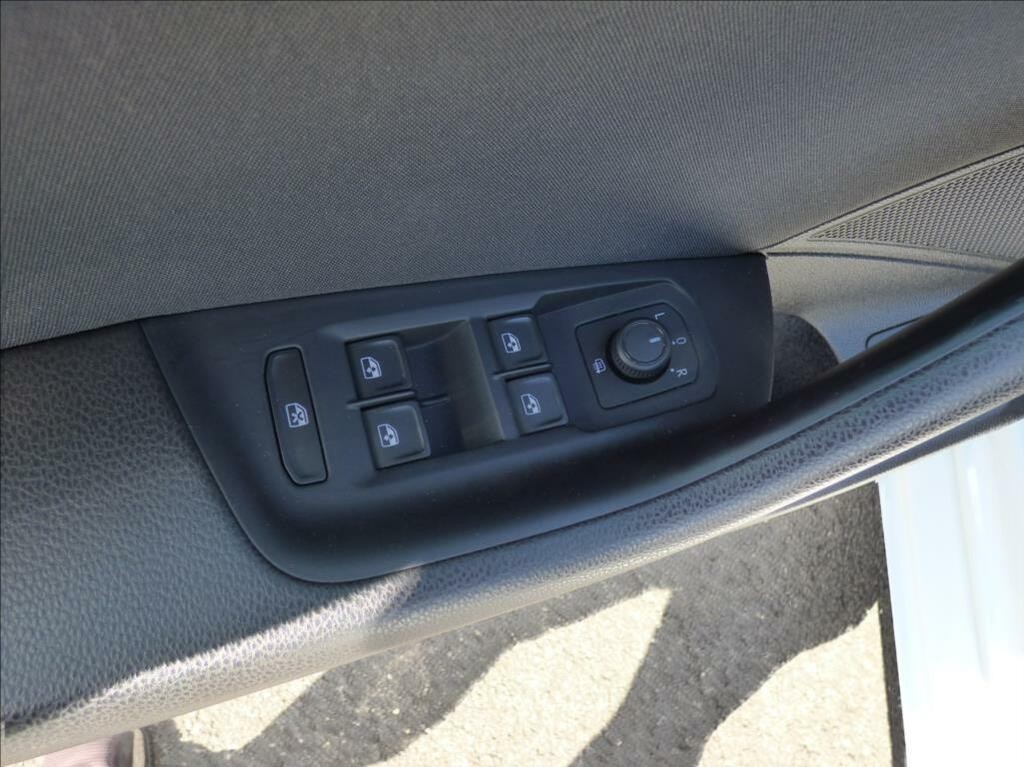 Volkswagen Passat Variant 2, 0 TDI DSG, LED, Navigace, Digi Klima, VW servis  Business