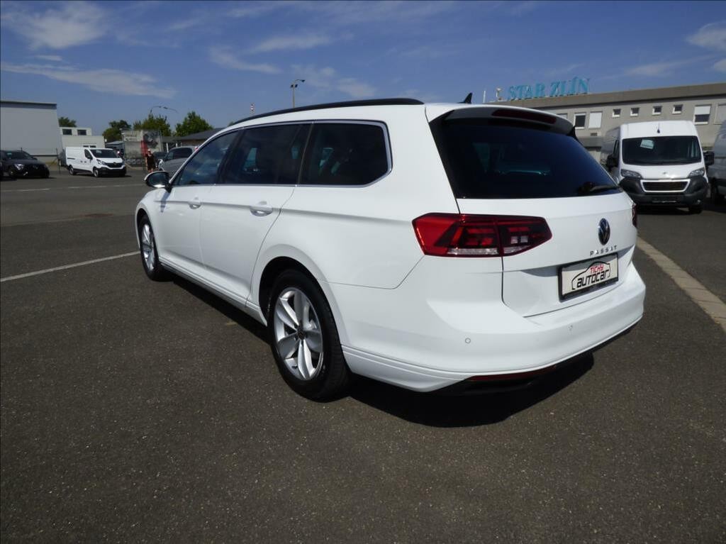 Volkswagen Passat Variant 2, 0 TDI DSG, LED, Navigace, Digi Klima, VW servis  Business