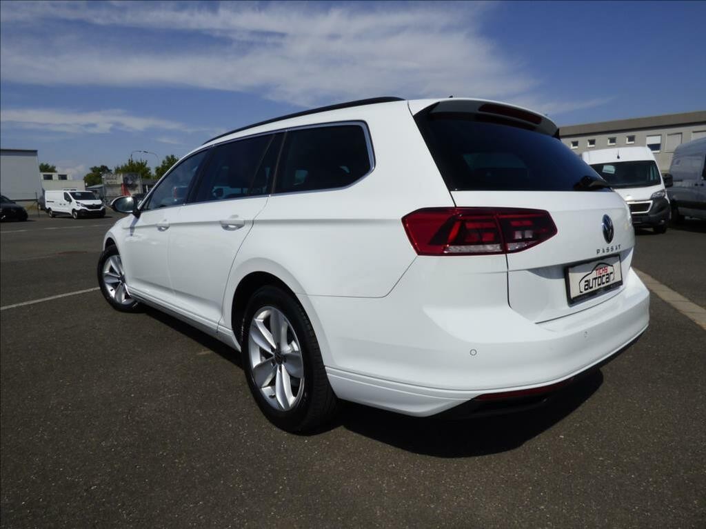 Volkswagen Passat Variant 2, 0 TDI DSG, LED, Navigace, Digi Klima, VW servis  Business