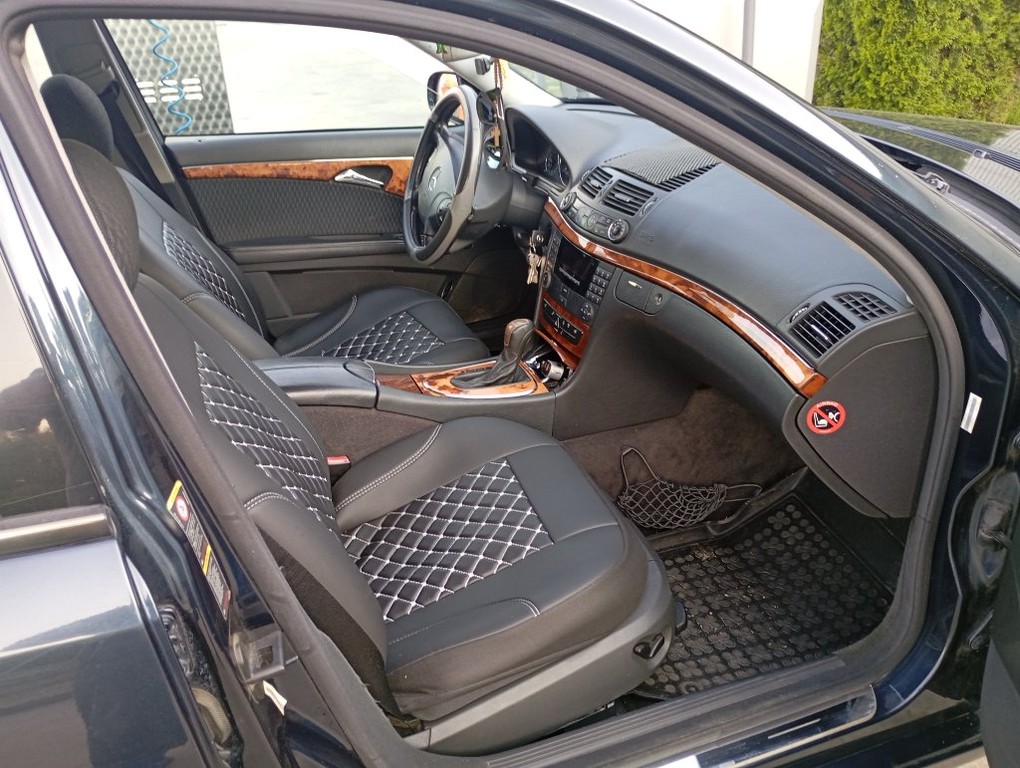 Predám Mercedes W211 ,,270cdi