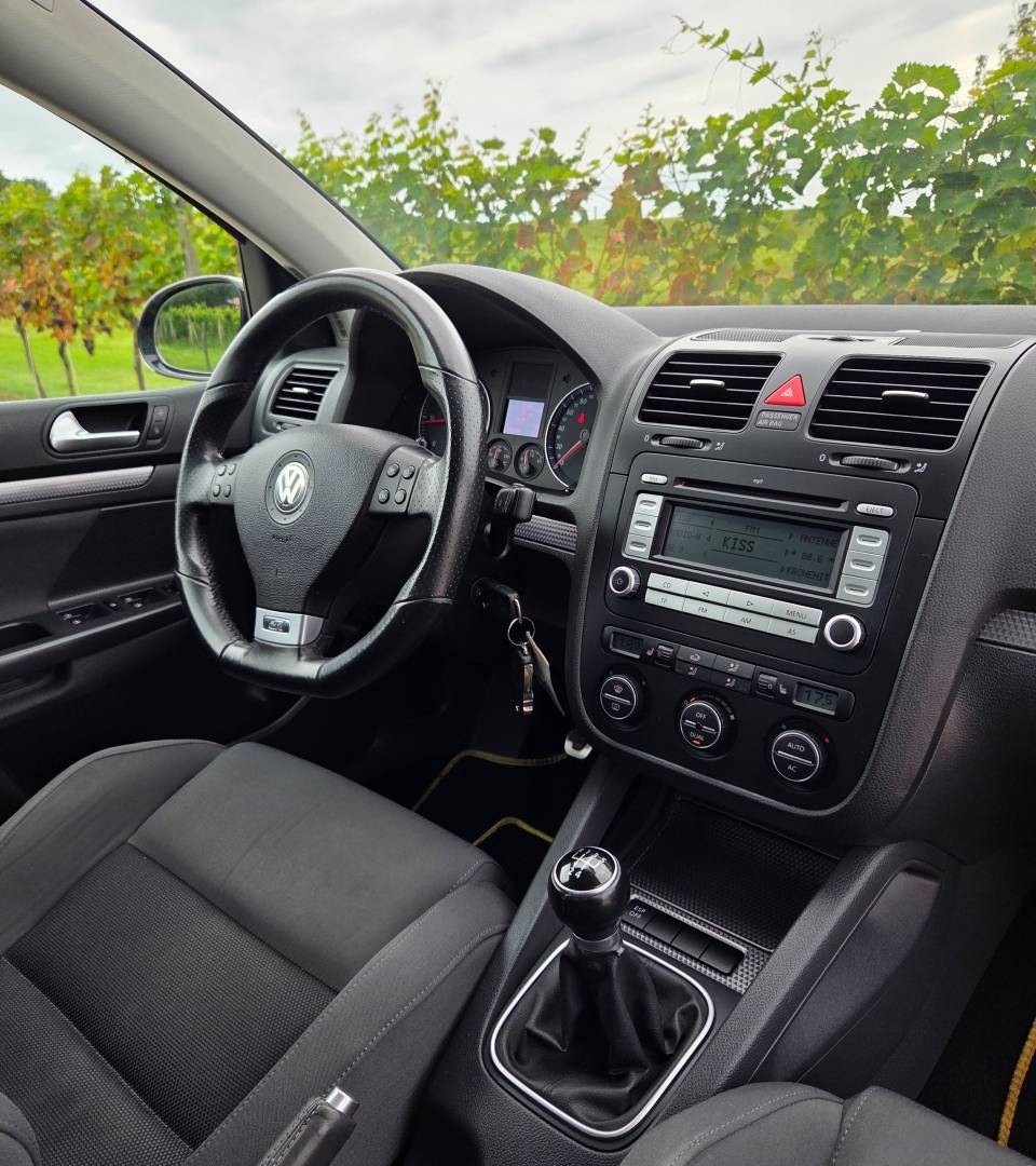 Volkswagen Golf 1.9 TDI GT Sport M5
