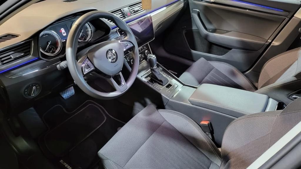 Škoda Superb 2.0 TDI SCR Ambition 4x4 DSG