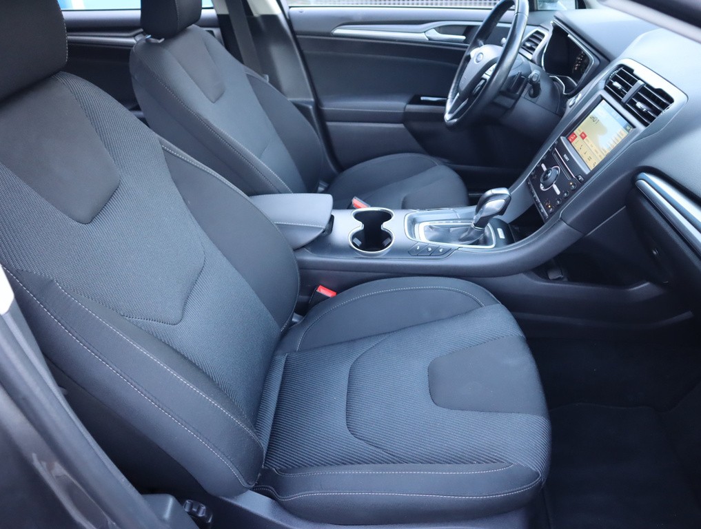 Ford Mondeo Combi 2.0 TDCI Automat, 6 Miest, Navigácia, Tempomat