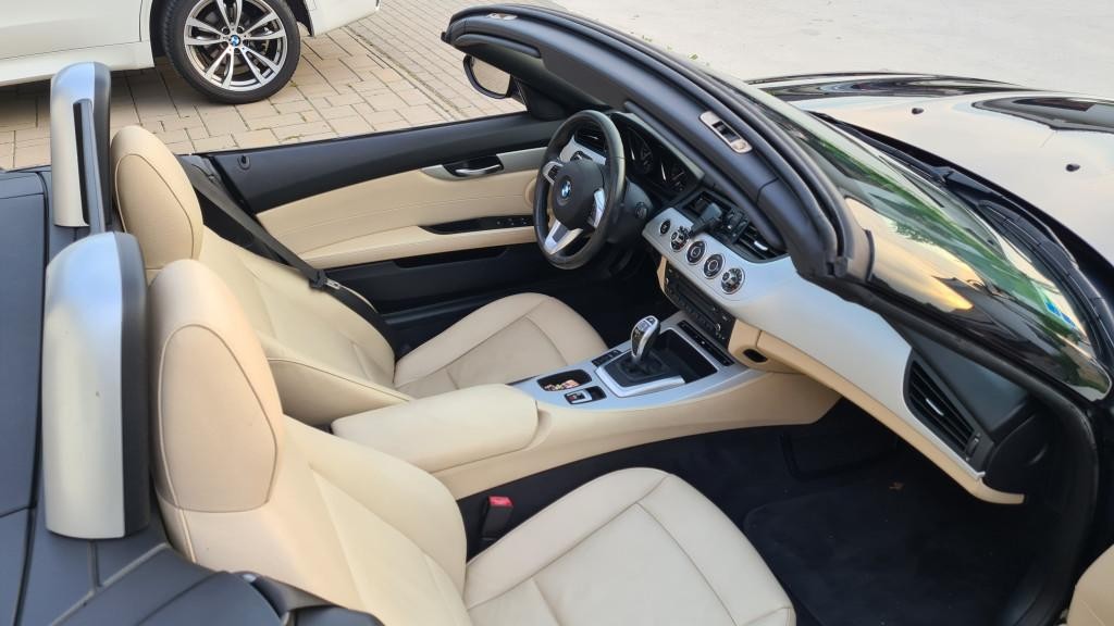 BMW Z4 SDrive20i A/T