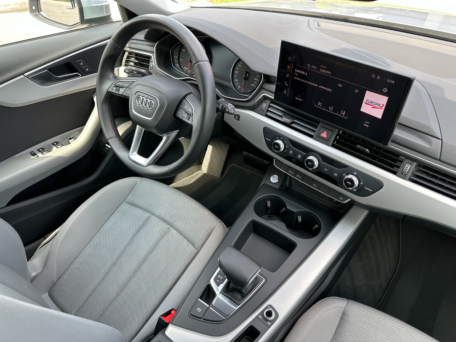 Audi A4 Avant 2.0 TDi MHEV A/T