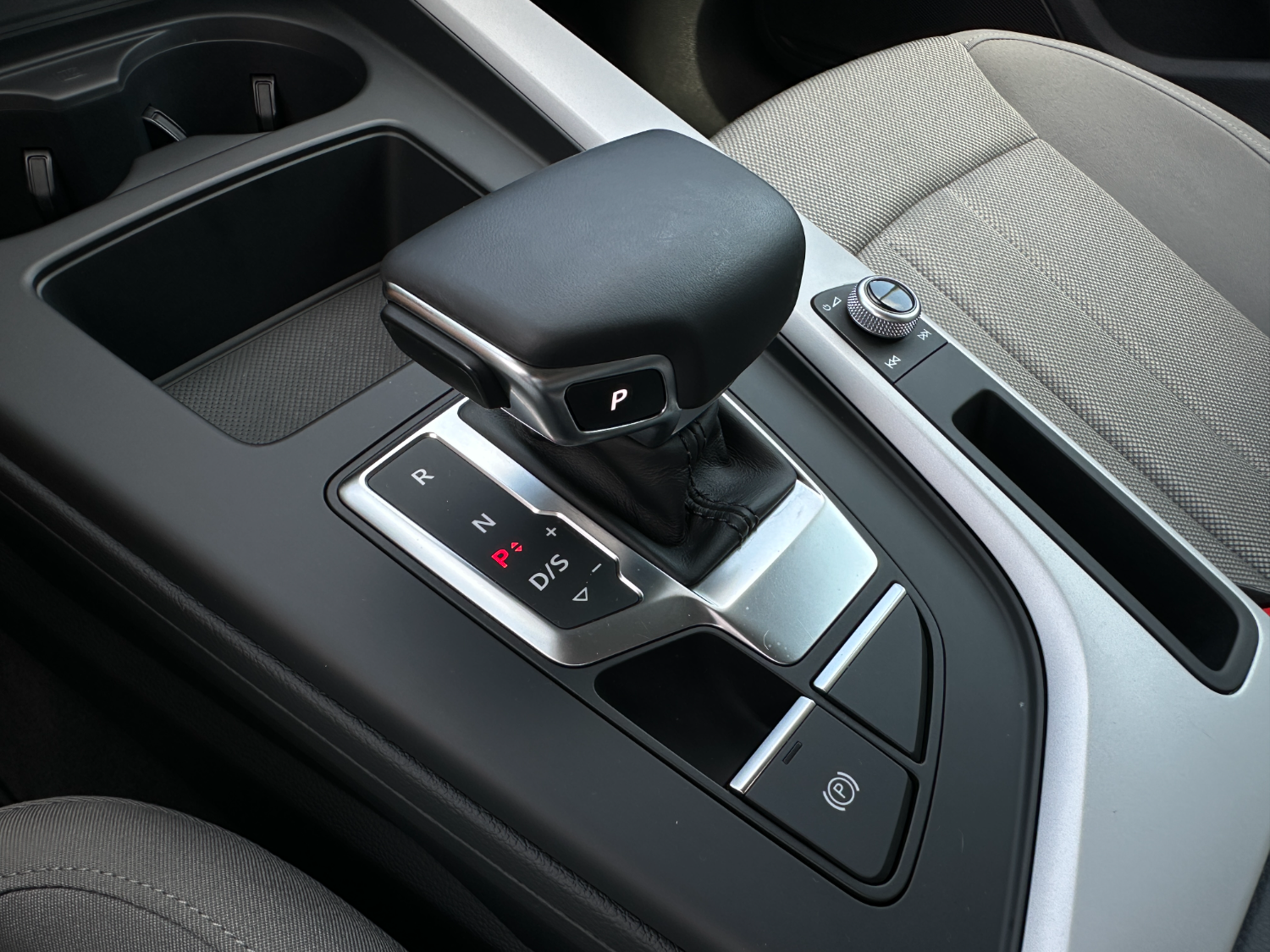 Audi A4 Avant 2.0 TDi MHEV A/T