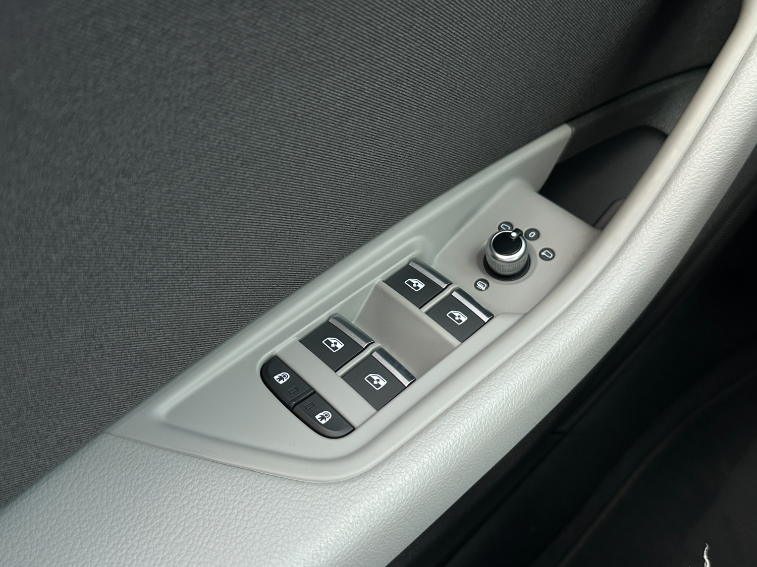 Audi A4 Avant 2.0 TDi MHEV A/T