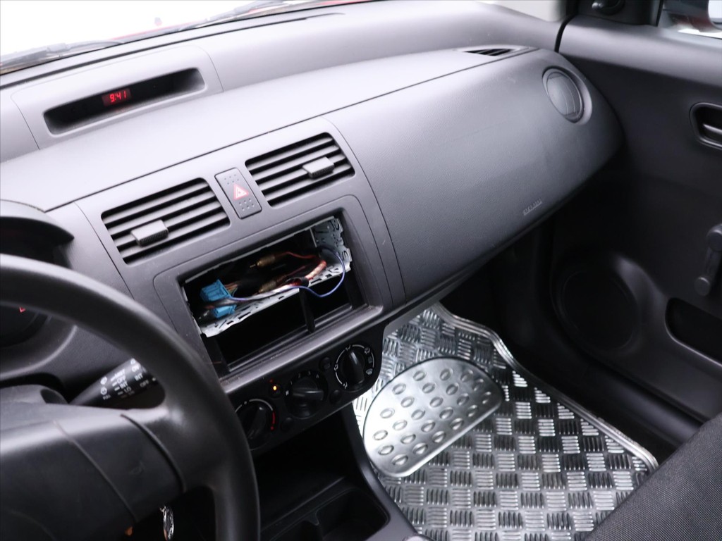 Suzuki Swift 1.3 i
