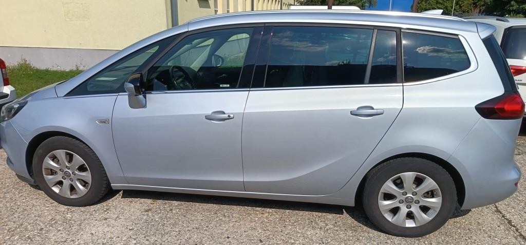 Opel Zafira Tourer Combi 99kw Manuál