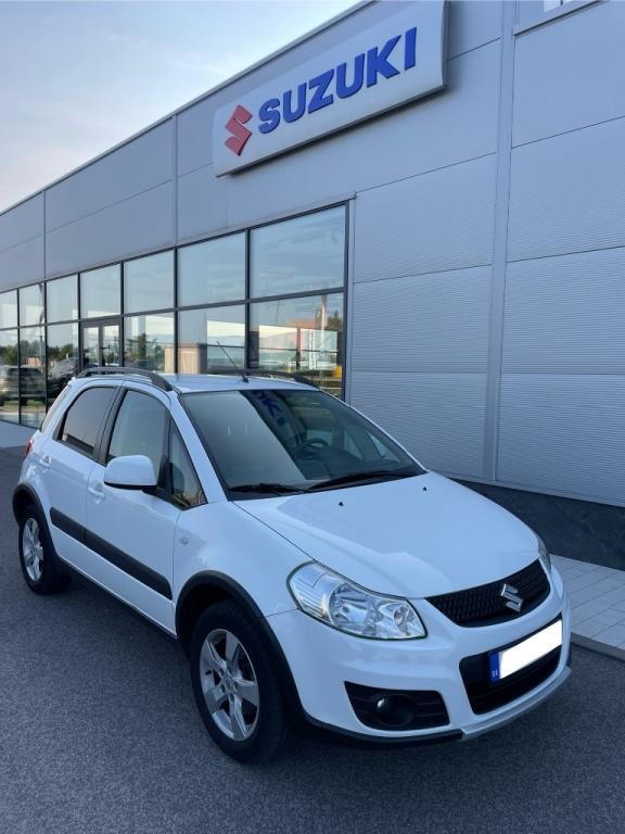 Suzuki SX4 1.6i 4x4 2014