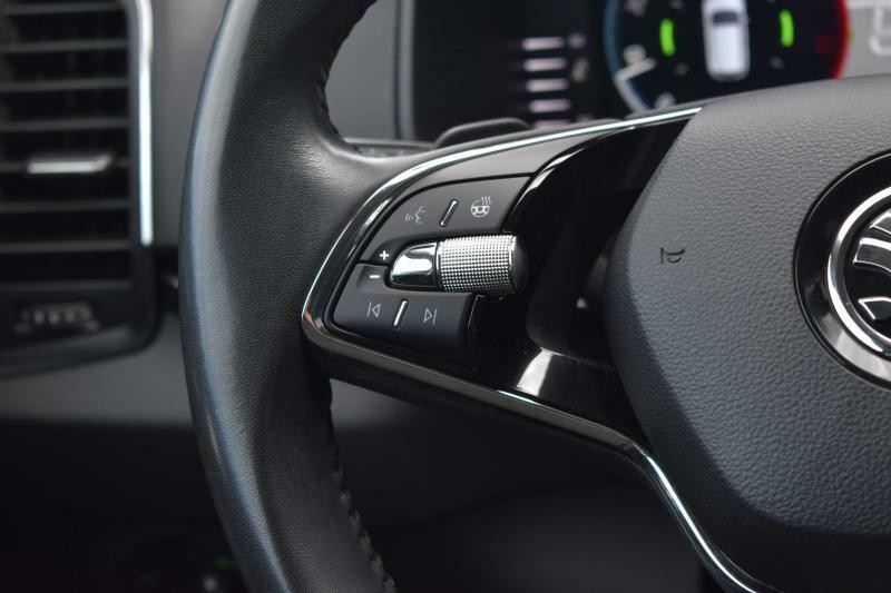 Škoda Karoq 2.0TDI 4x4*STYLE+*DSG*TAŽNÉ*ČR