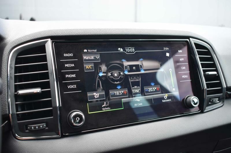 Škoda Karoq 2.0TDI 4x4*STYLE+*DSG*TAŽNÉ*ČR