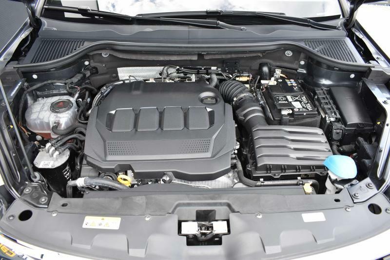 Škoda Karoq 2.0TDI 4x4*STYLE+*DSG*TAŽNÉ*ČR