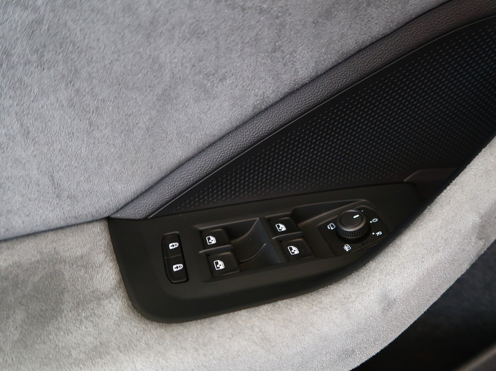 Skoda Superb Selection 2.0 TDI Továrenská záruka