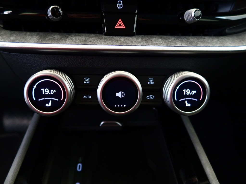 Skoda Superb Selection 2.0 TDI Továrenská záruka