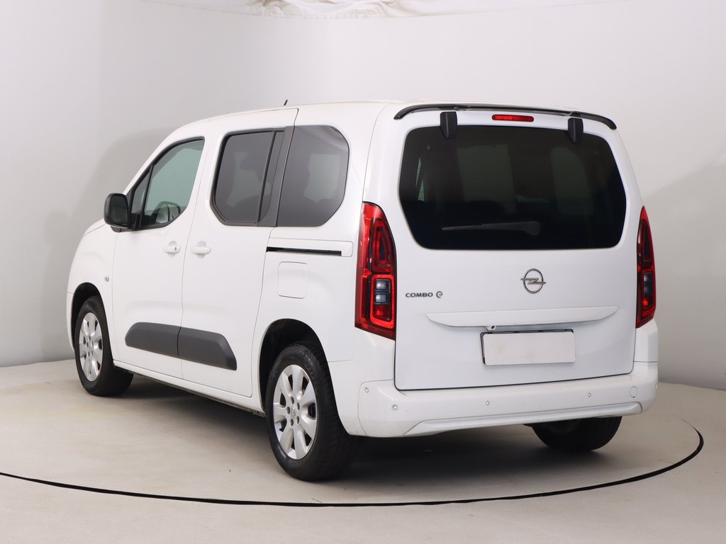 Opel Combo Electric 50kWh SoH 91%, Klimatizácia