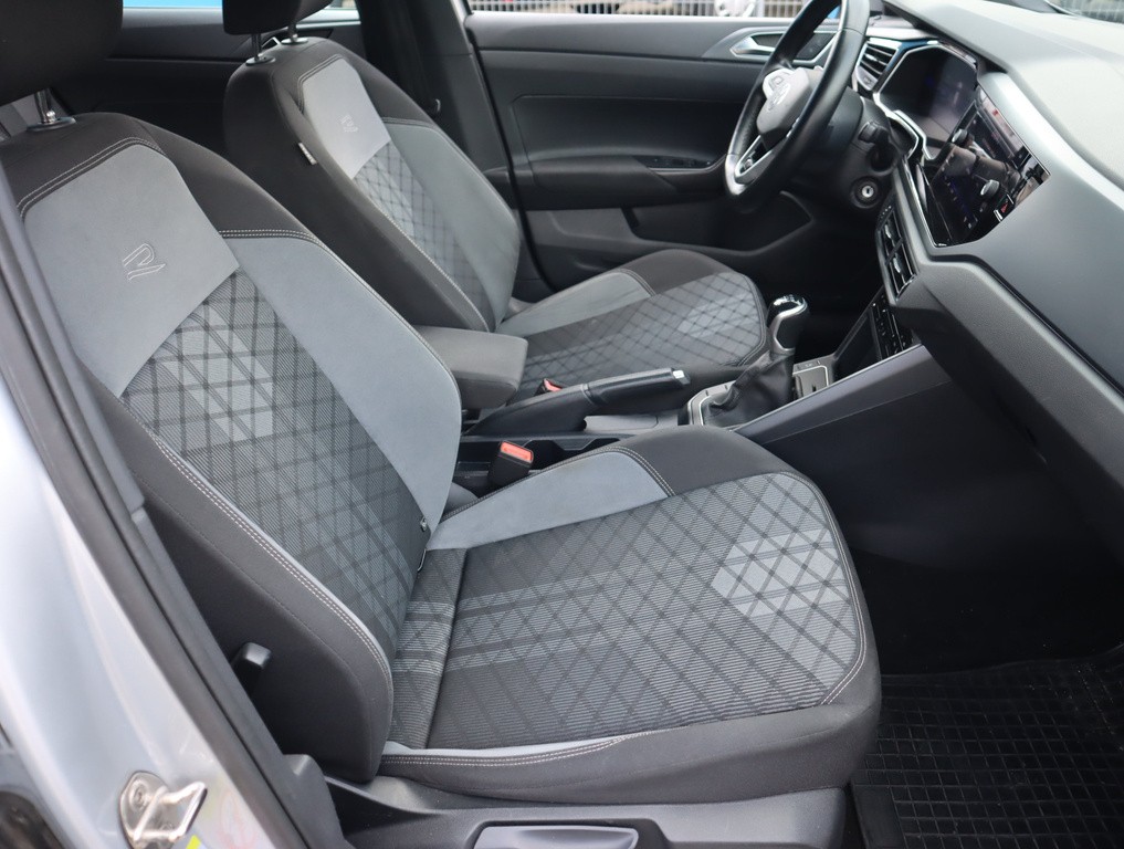 VW Taigo R-Line 1.0 TSI klimatizacia
