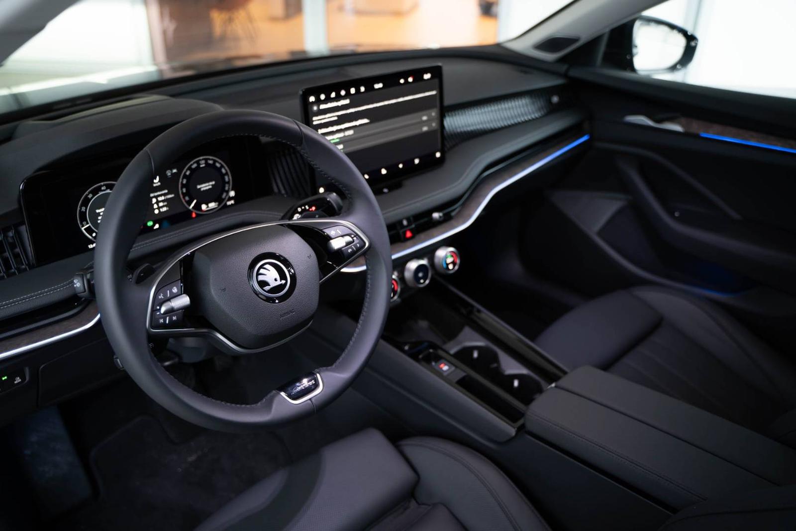 Škoda Superb Combi New  Laurint & Klement, 2.0 TDI 4x4, 142kW, 5d. 2024