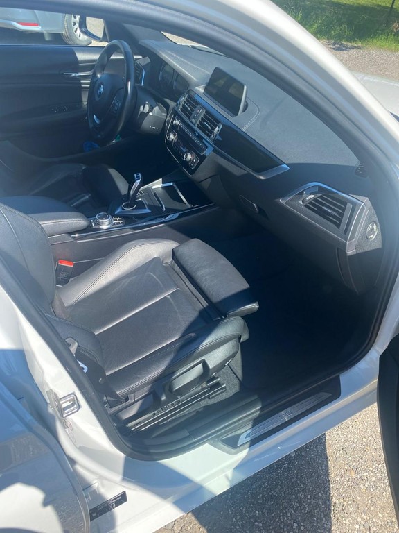 BMW rad 1 118d Sport Line A/T