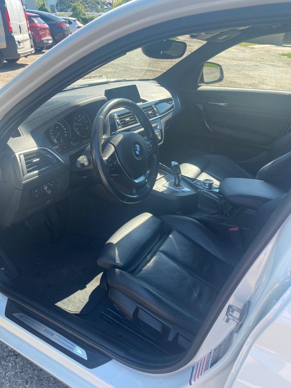 BMW rad 1 118d Sport Line A/T