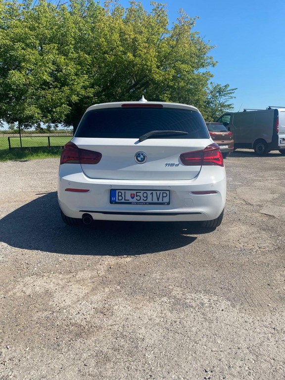 BMW rad 1 118d Sport Line A/T