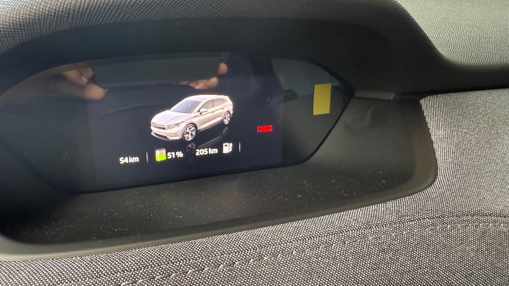 Škoda Enyaq 50 --- NOVÉ V ZÁRUKE --- IBA 52KM nájazd ---