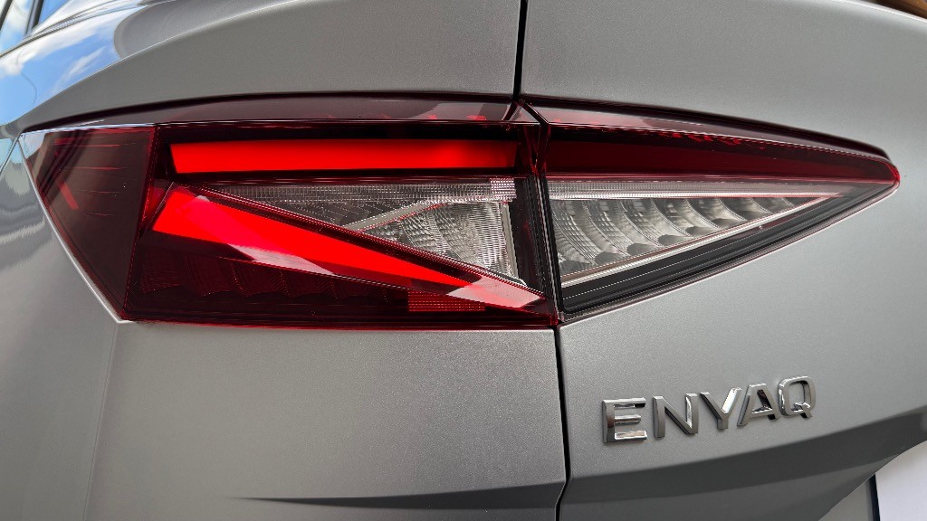 Škoda Enyaq 50 --- NOVÉ V ZÁRUKE --- IBA 52KM nájazd ---