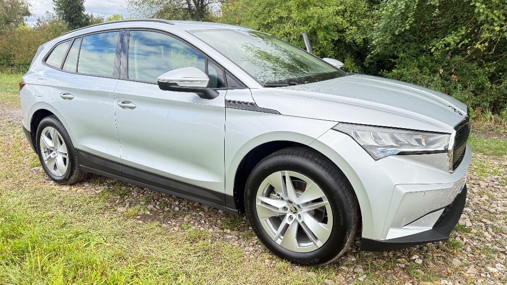 Škoda Enyaq 50 --- NOVÉ V ZÁRUKE --- IBA 52KM nájazd ---