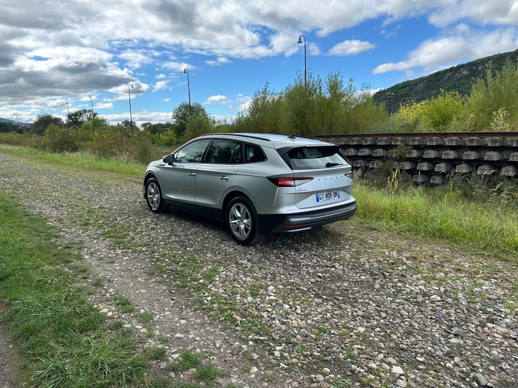 Škoda Enyaq 50 --- NOVÉ V ZÁRUKE --- IBA 52KM nájazd ---