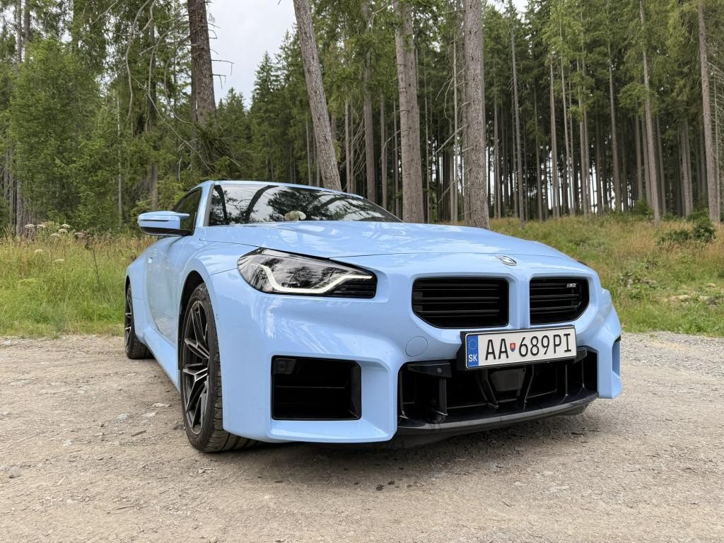 BMW M2 Coupe G87. baby blue. záruka 11/2026