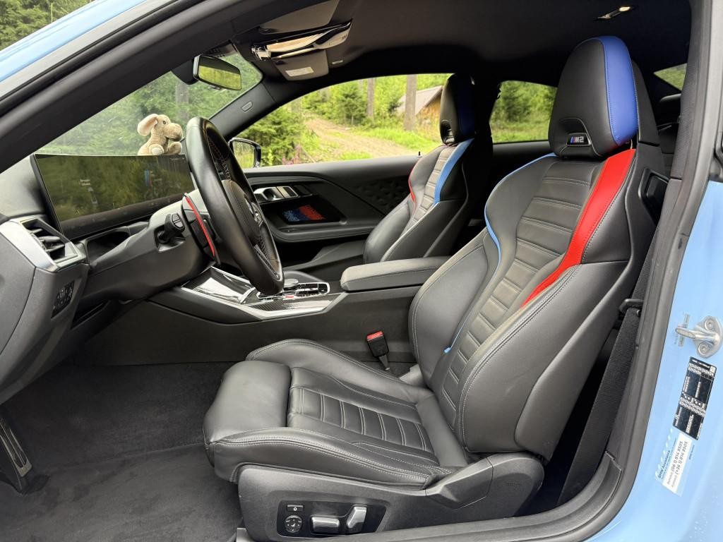 BMW M2 Coupe G87. baby blue. záruka 11/2026