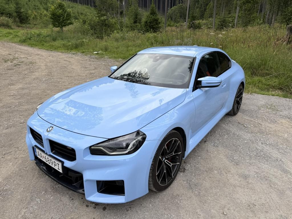 BMW M2 Coupe G87. baby blue. záruka 11/2026
