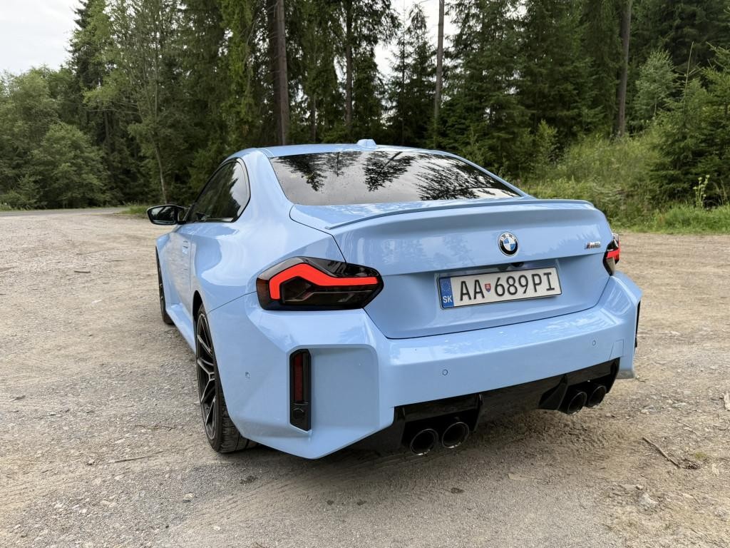 BMW M2 Coupe G87. baby blue. záruka 11/2026