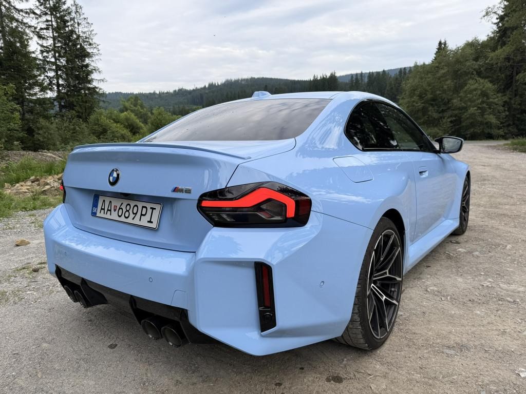 BMW M2 Coupe G87. baby blue. záruka 11/2026