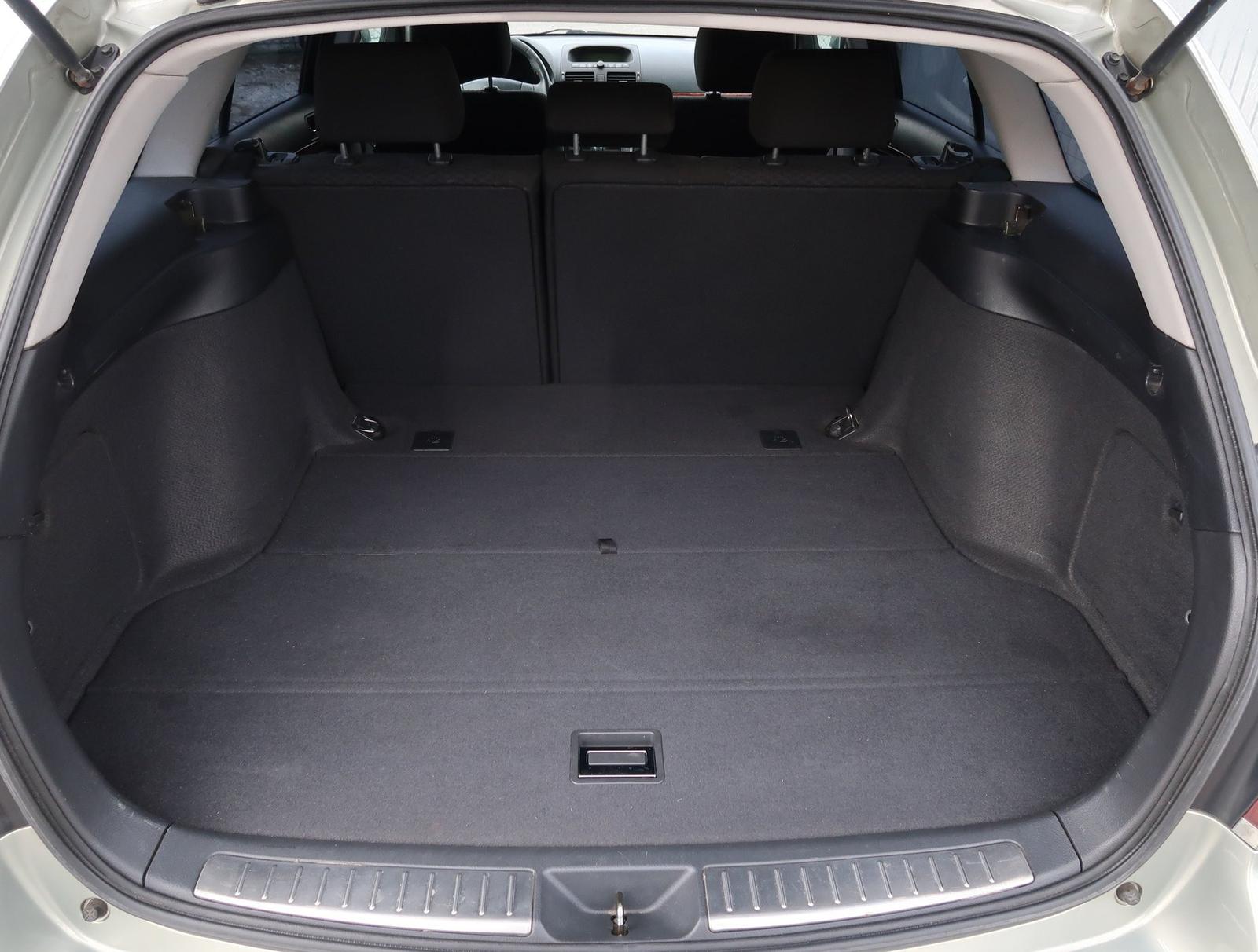 Toyota Avensis Combi 2.0 VVT-i, Base, Serv.kniha, po STK