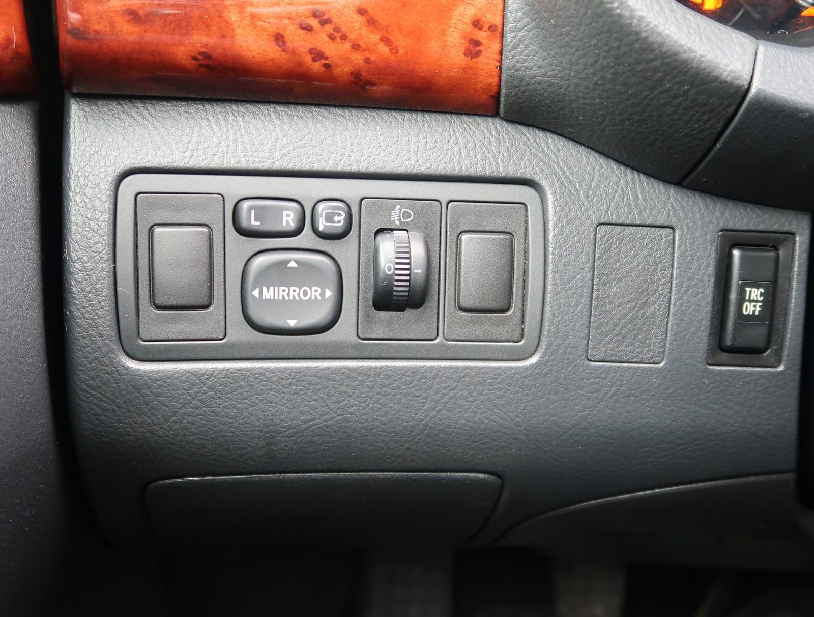 Toyota Avensis Combi 2.0 VVT-i, Base, Serv.kniha, po STK