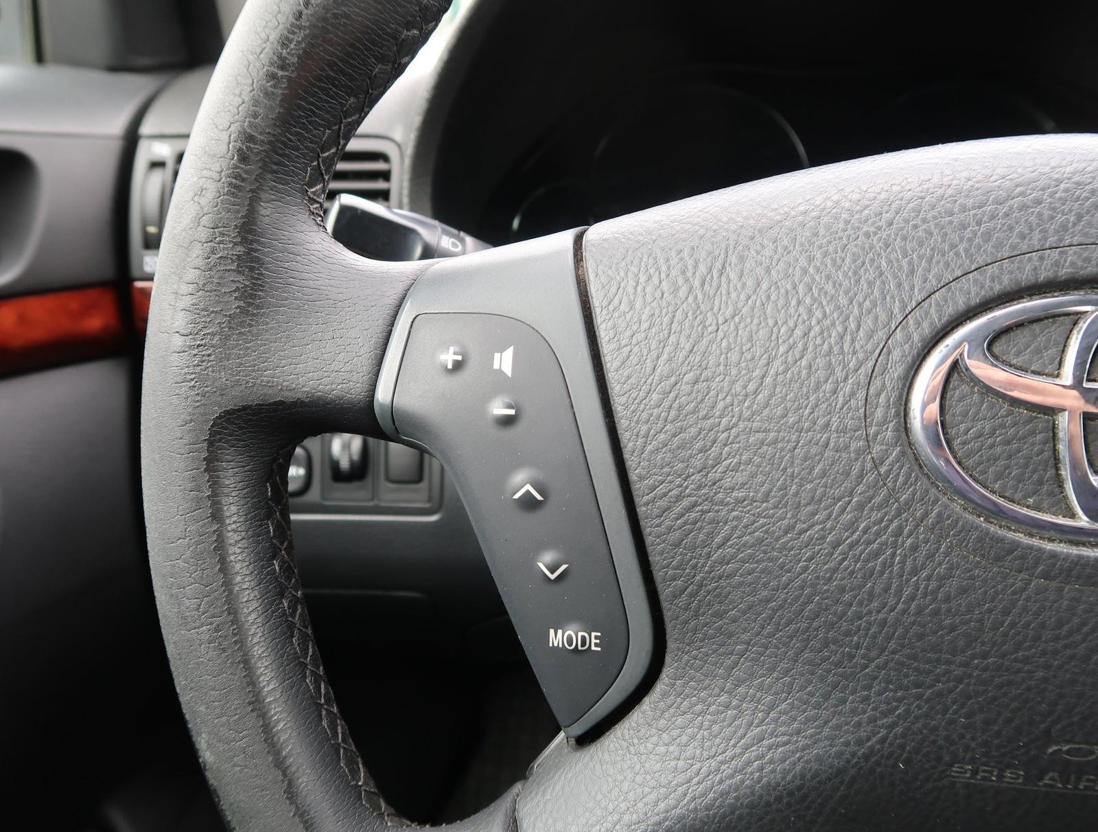 Toyota Avensis Combi 2.0 VVT-i, Base, Serv.kniha, po STK