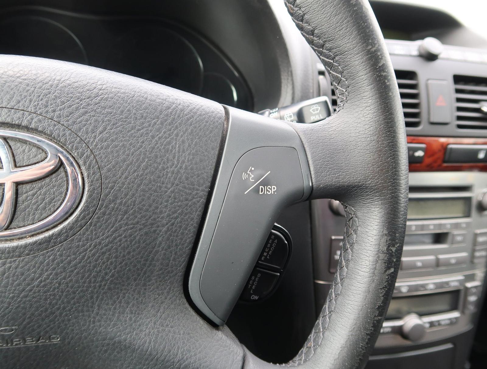 Toyota Avensis Combi 2.0 VVT-i, Base, Serv.kniha, po STK