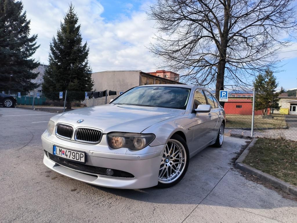 BMW rad 7 745 i A/T